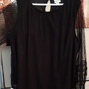 Ava & Viv 2x black lace sleeve blouse